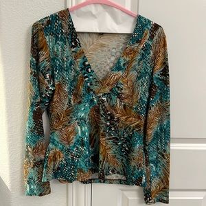 Long sleeves womens top V-neck. Size XL
